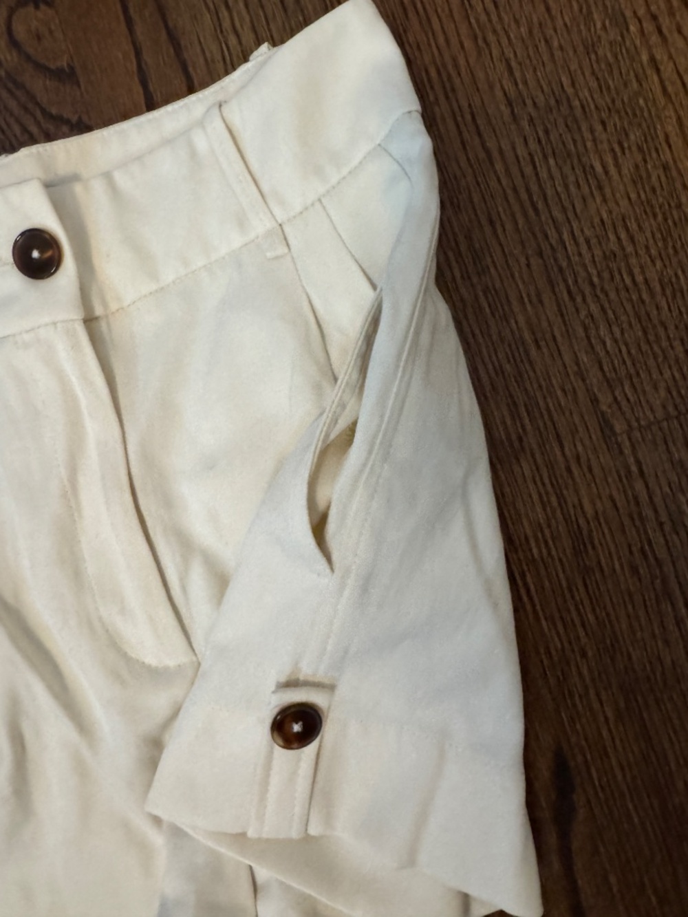 Reiss Ember Tailored Cream Shorts Size 4 - Picture 5 of 10